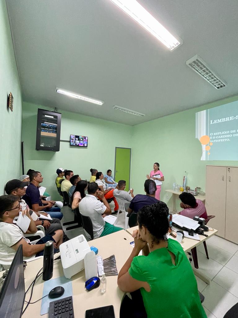 Capacitação dos servidores do hospital de Mâncio Lima. Foto: cedida