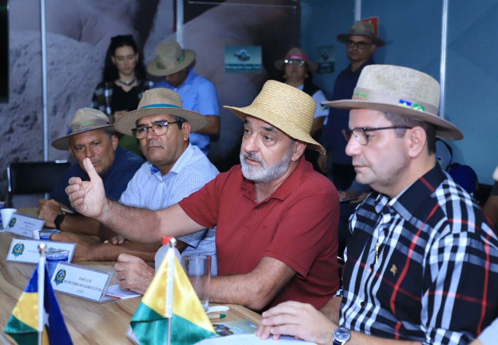 O secretário José Luiz Tchê disse que o Acre tem aprendido muito com Rondônia. Foto: Pedro Devani/Secom
