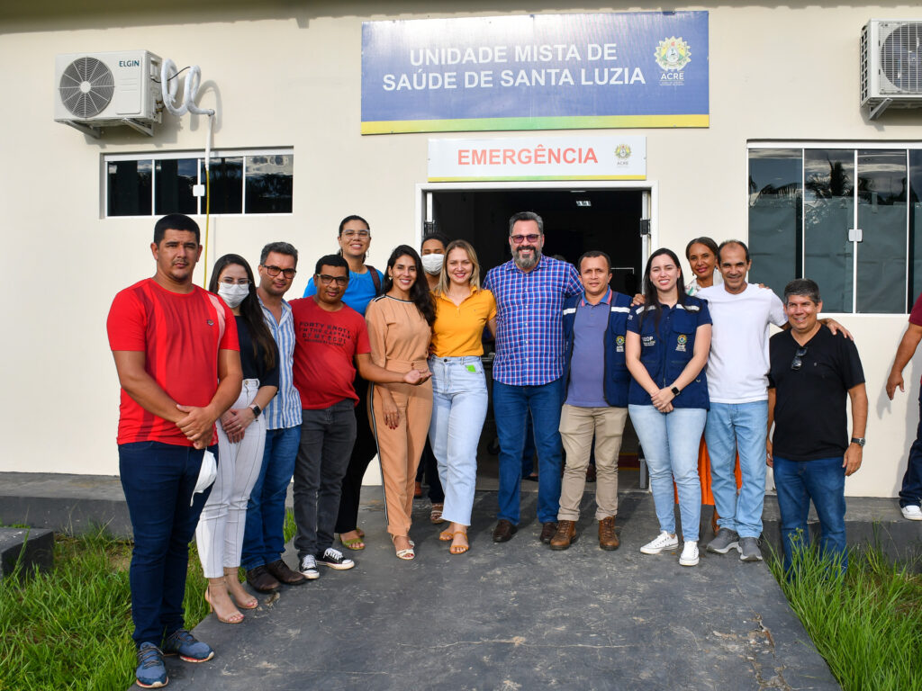 O senador Alan Rick, membros da Sesacre e da Seop no Juruá, além de autoridades locais, realizaram visita à unidade. Foto: Assessoria de Cruzeiro do Sul