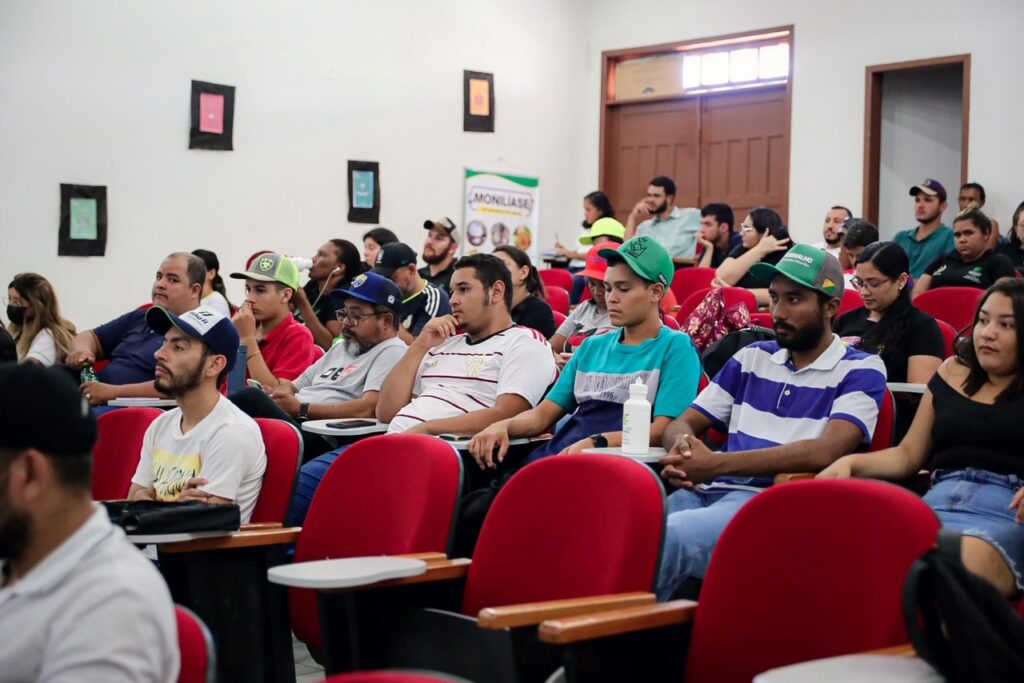 Cerca de 70 estudantes participaram das atividades do Programa Idaf na Escola. Foto: José Caminha/Secom