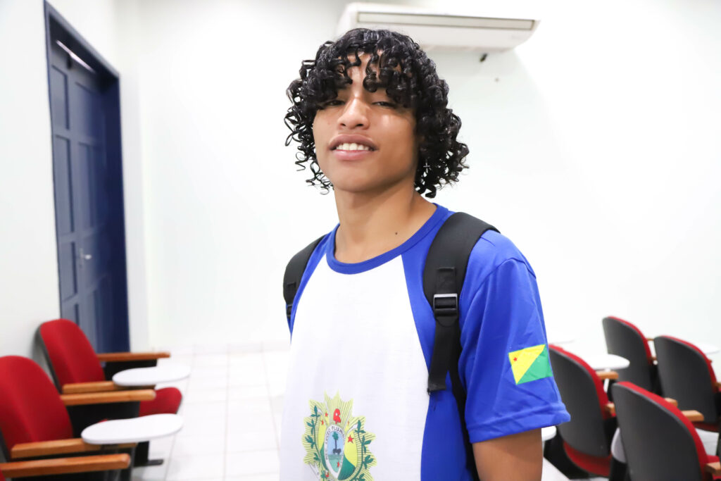 Vítor James Ribeiro, 16 anos, aluno do segundo ano. Foto: Mardilson Gomes/SEE