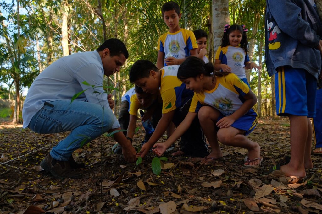 Ação foi realizada como forma de conscientizar as crianças. Foto: Alexandre Cruz-Noronha/Semapi