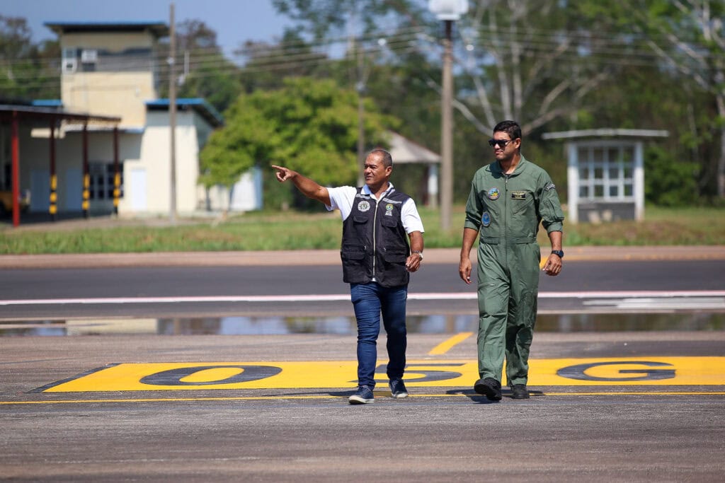 Há poucos dias do Dia dos Pais pode realizar um grande sonho, voar com seu filho Felipe. Foto: Dhárcules Pinheiro/Ascom Sejusp