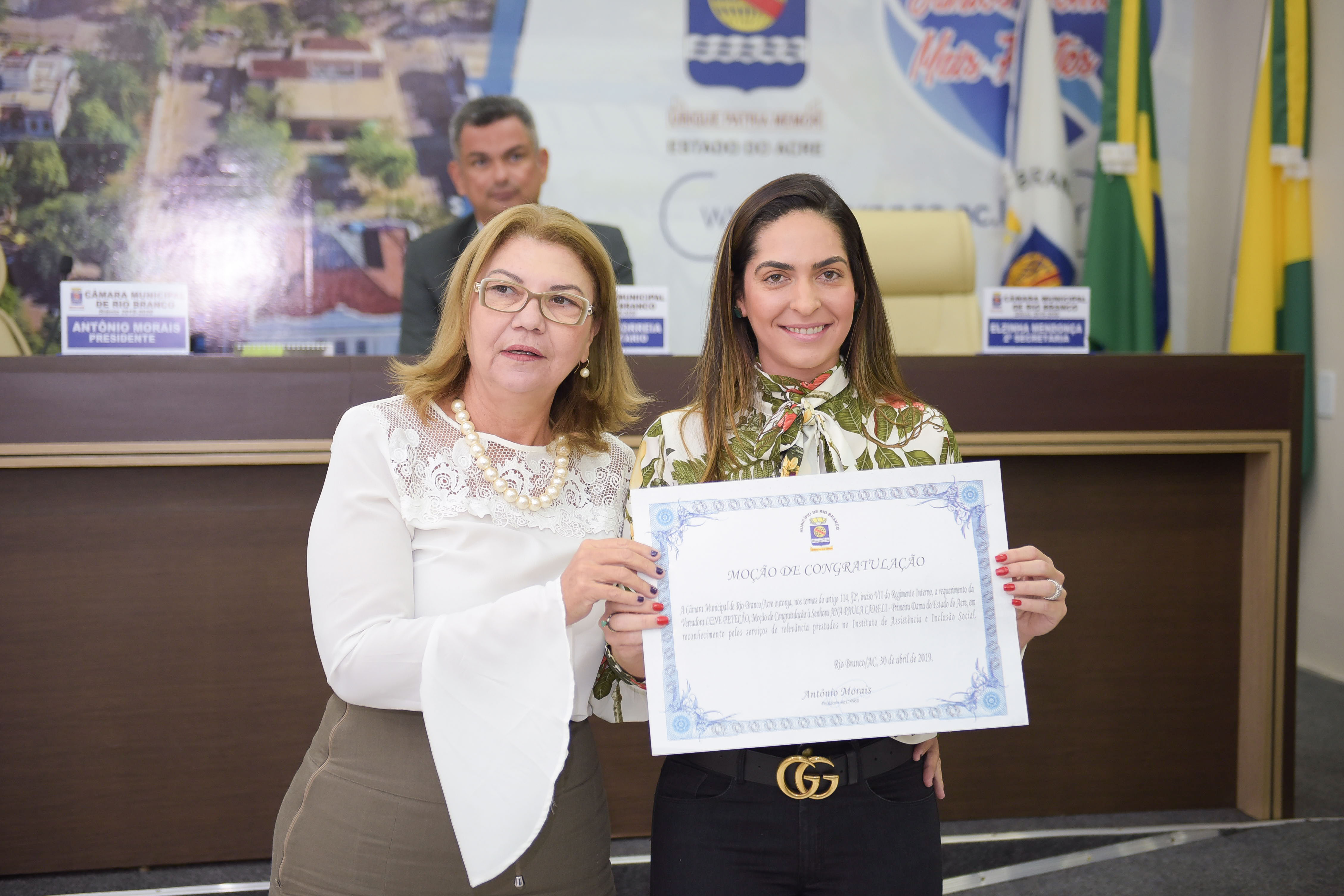 Primeira-dama recebe homenagem na Câmara Municipal de Rio Branco