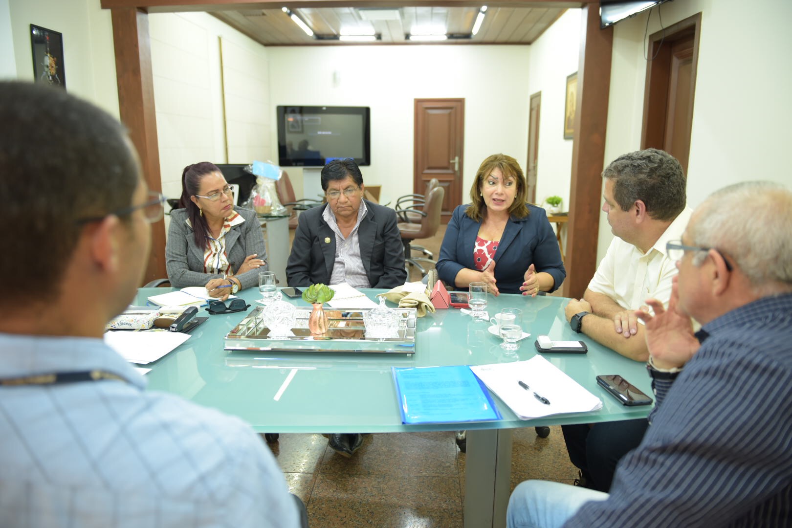 Vice-governador recebe comitiva boliviana para discutir soluções em segurança na fronteira