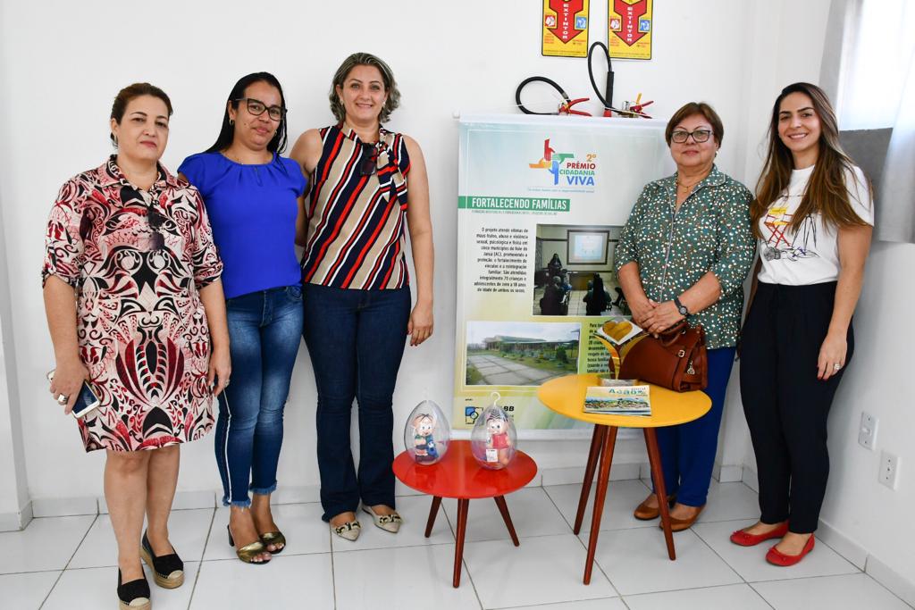 Primeira-dama e secretária de Assistência Social visitam Instituições Sociais em Cruzeiro do Sul