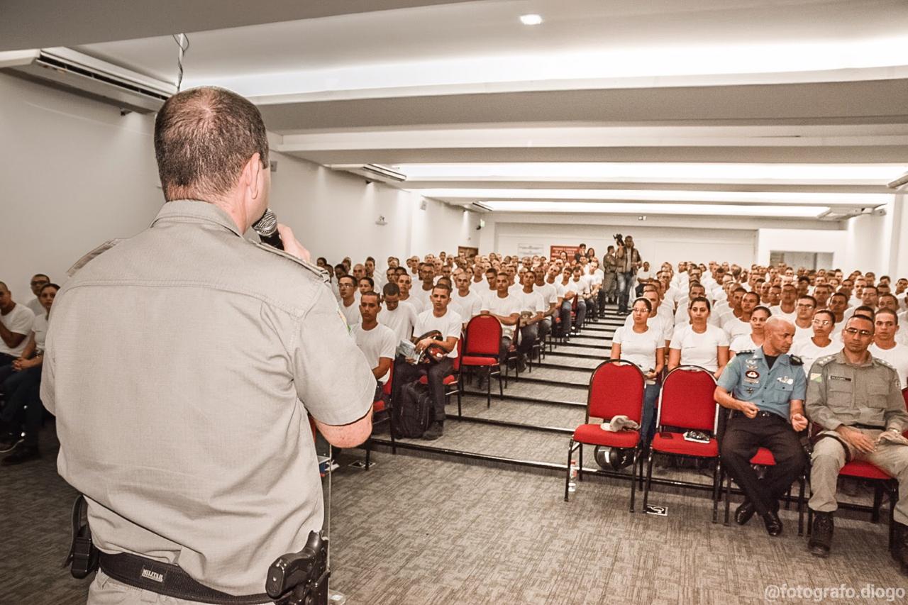 Novos policiais militares participam de workshop na Uninorte