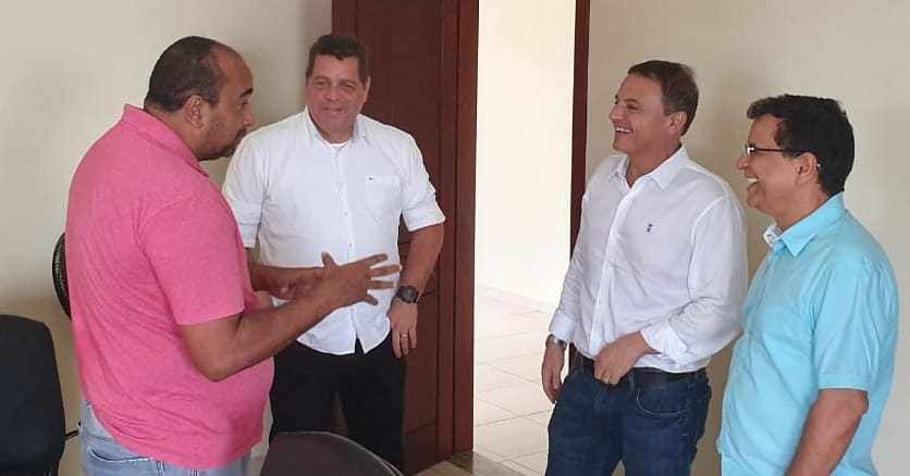 Integração Acre e Peru: Rocha e Márcio Bittar articulam encontro com presidente Jair Bolsonaro