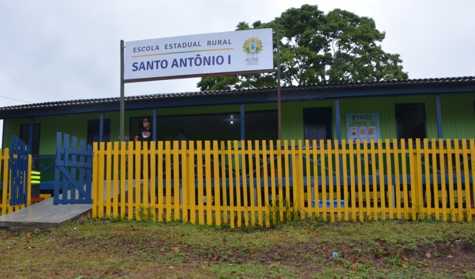Em Feijó, Escola Rural Santo Antônio I recebe reforma e mobiliários novos