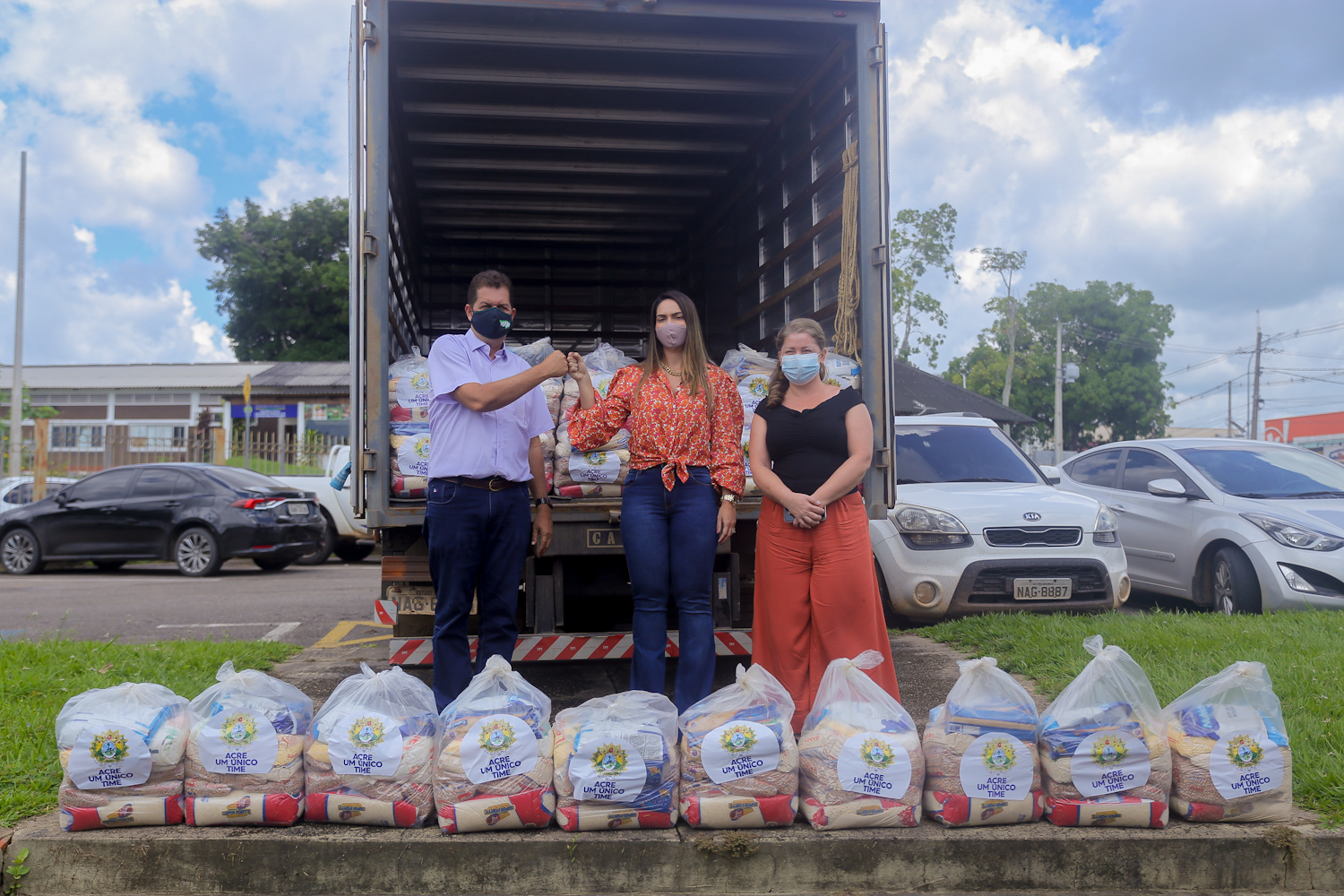 Estado entrega doações para as vítimas das enchentes de Feijó 