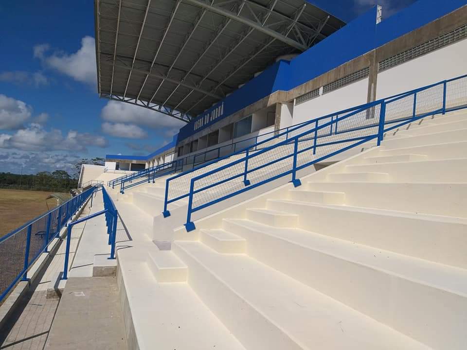 Reforma do estádio Arena do Juruá gera emprego e renda a famílias da região