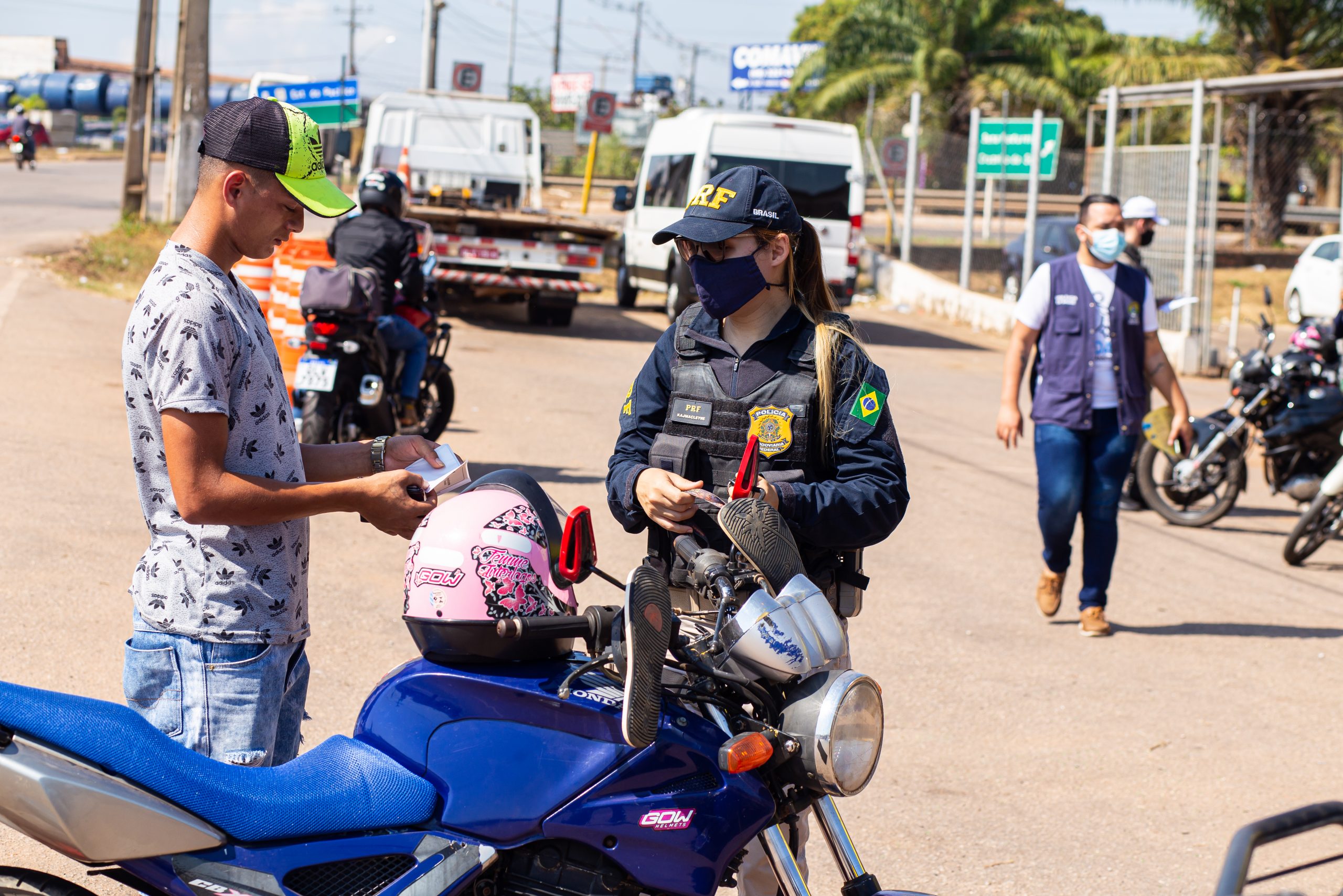 Instituições realizam ação em referência ao Dia do Motociclista no Acre