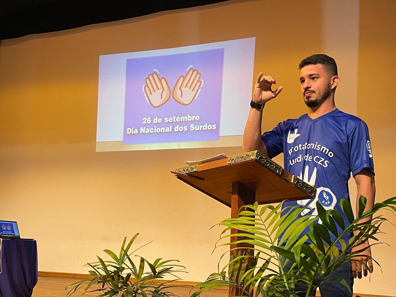 Educação realiza evento sobre protagonismo surdo em Cruzeiro do Sul