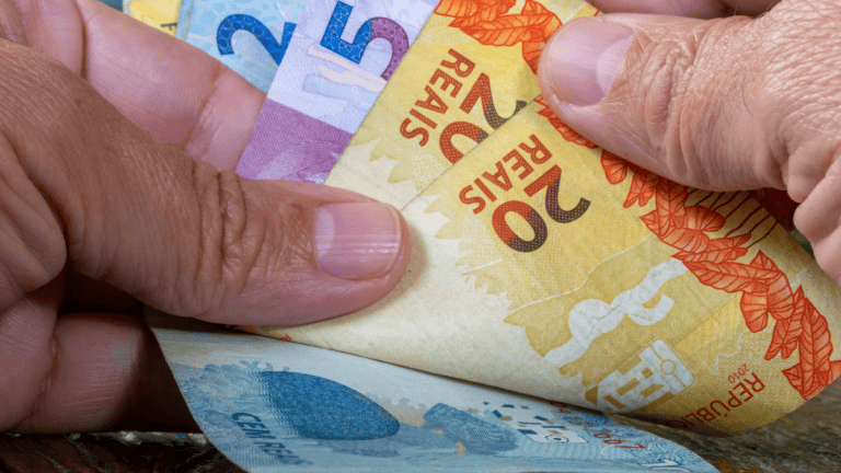 Governo do Acre antecipa pagamento de aposentados para esta terça