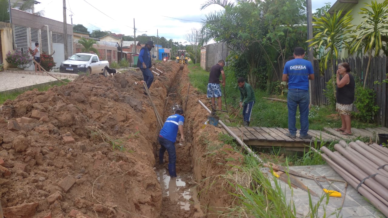 Em Tarauacá, obra de ampliação de rede garante água tratada dos moradores do Bairro Novo