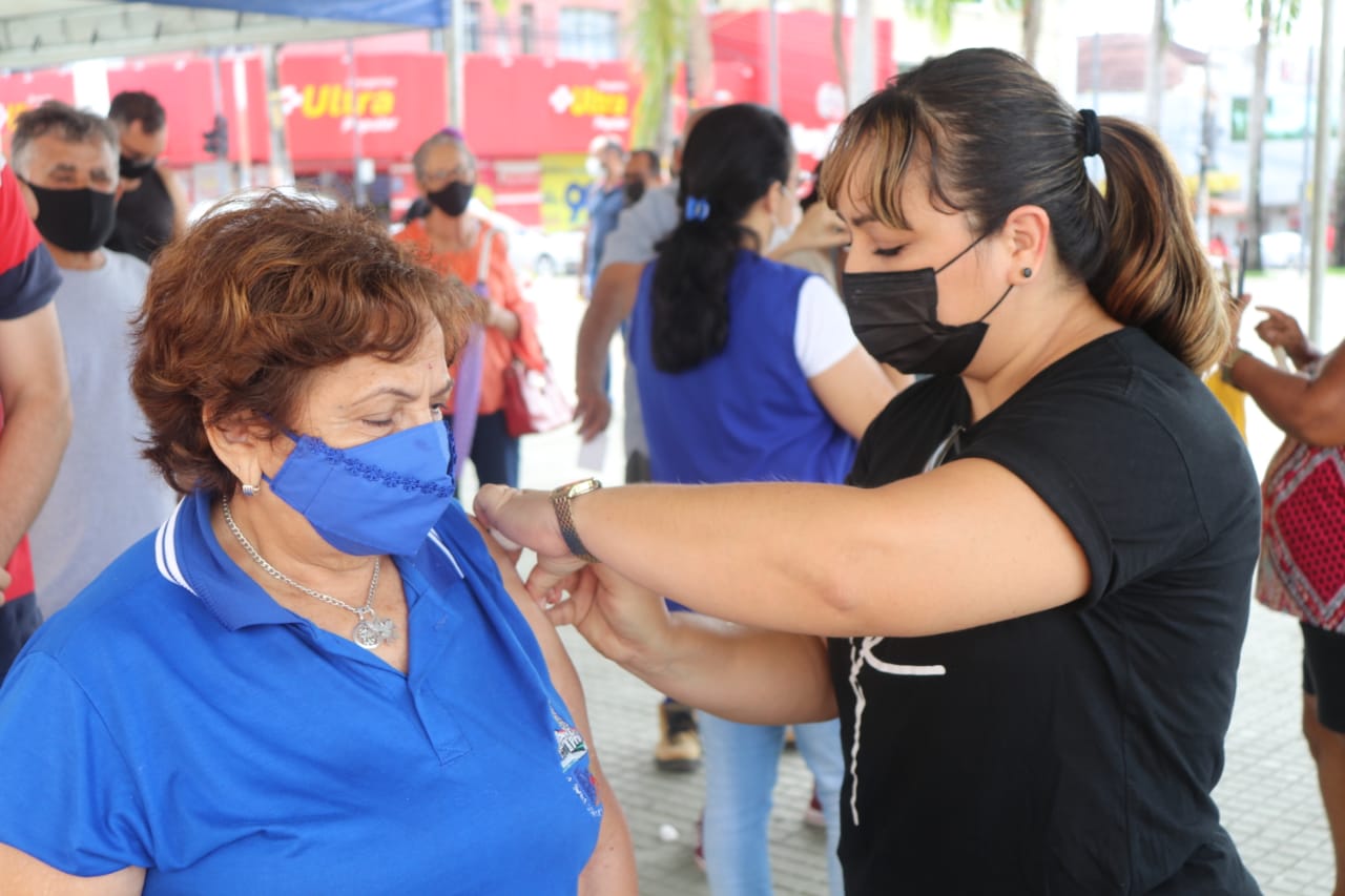 Estado realiza campanha de vacinação em frente ao Palácio Rio Branco