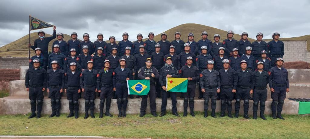 Militares do Acre ministram treinamentos de operações policiais no Peru