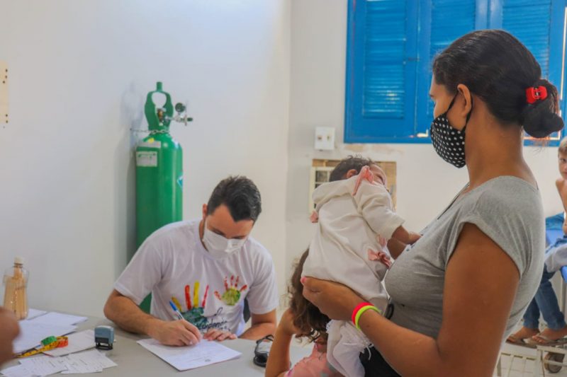 Fundhacre realiza atendimentos de pediatria em Vila Campinas. Foto: Danna Anute.
