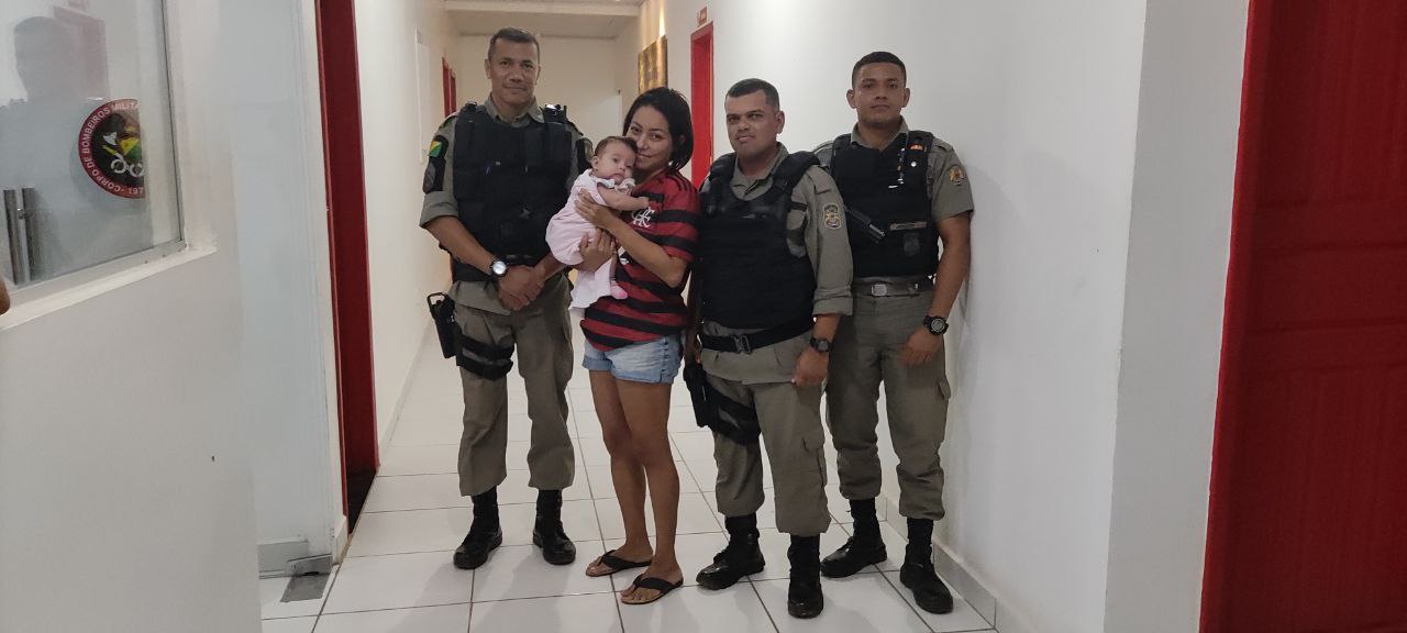 Policiais Militares atendem ocorrência e salvam bebê com asfixia
