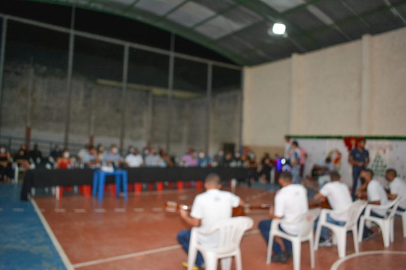 Atividade realizada no ISE Juruá em dezembro de 2021: internos tiveram momento de confraternização com familiares. Foto: Marcos Santos/Secom