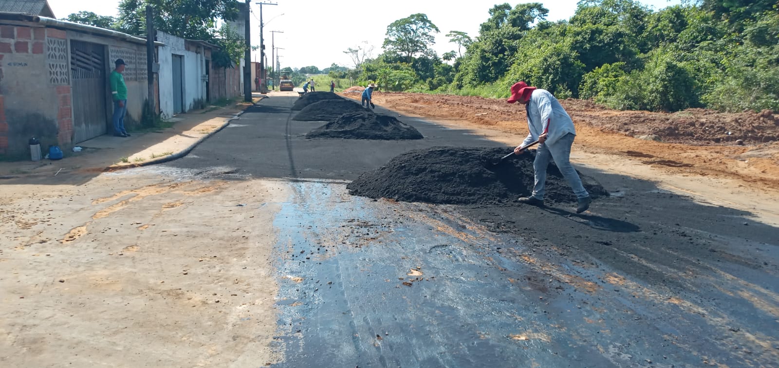 Em Cruzeiro do Sul, governo trabalha em operação tapa-buraco no Conjunto Miritizal Novo