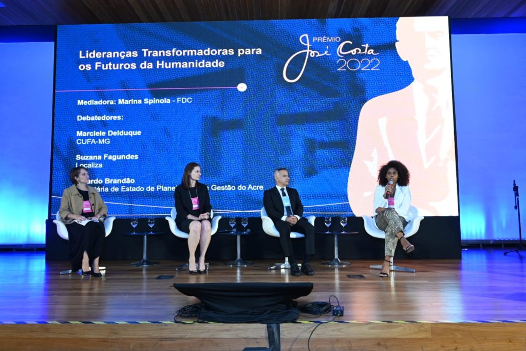 Acre participa de painel sobre liderança transformadora durante premiação em Belo Horizonte