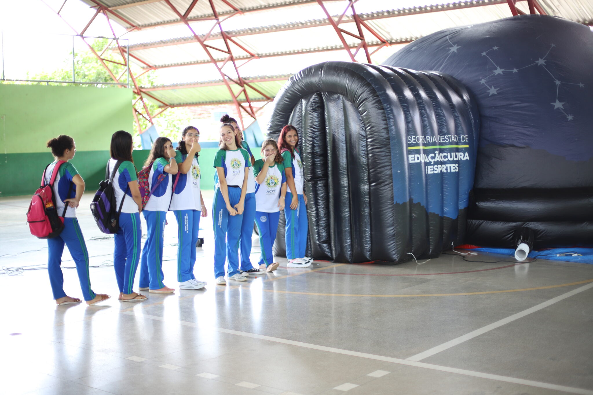 Estudantes da Escola João Aguiar realizam visita ao Planetário
