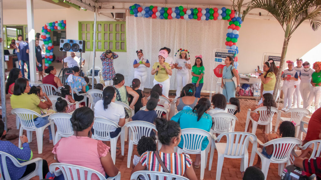 Rede Drogal inaugura 1ª unidade em Angatuba e faz doação de 5 mil fraldas  geriátricas para prefeitura - Notícias