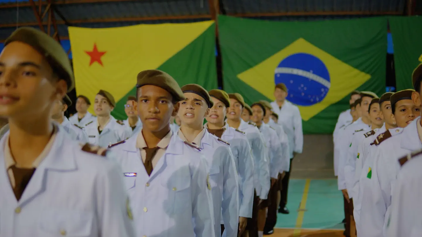 Colégio Militar Tiradentes realiza formatura de 120 alunos do Ensino Fundamental