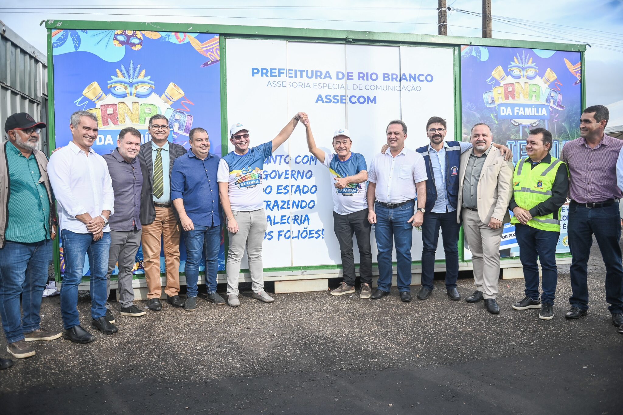 Governador Gladson Cameli e prefeito de Rio Branco visitam instalações do Carnaval da Família