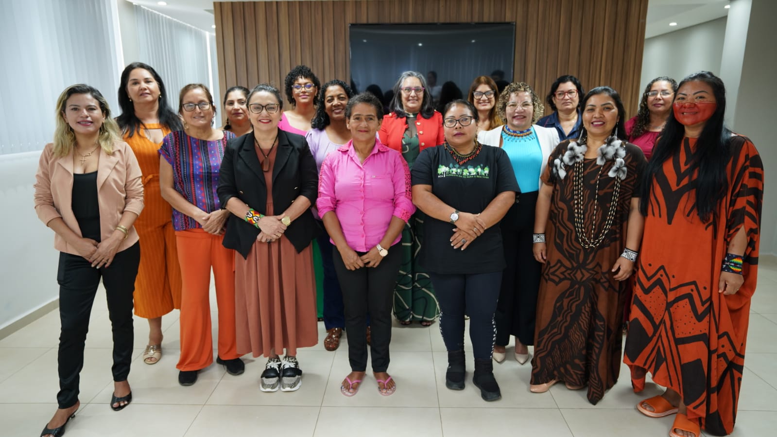 Representantes das cinco regionais do Acre elaboram regimento interno da Câmara Temática de Mulheres do Sisa