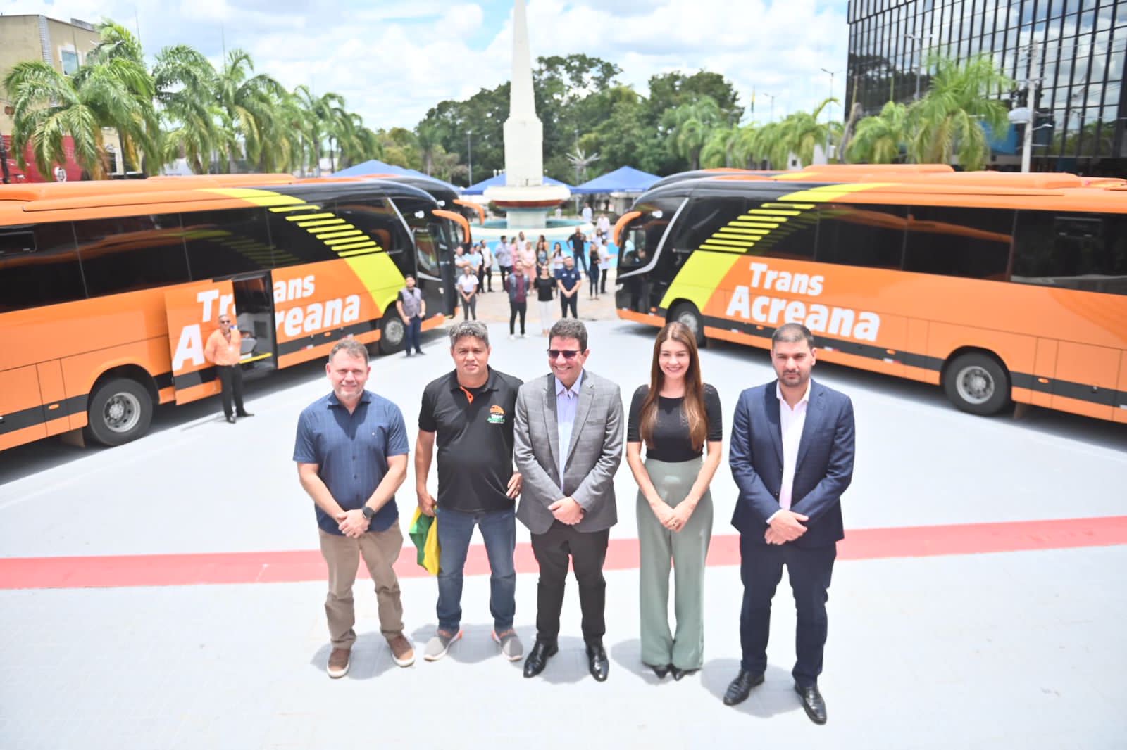 Acre recebe novos ônibus que vão operar no transporte de passageiros na BR-364