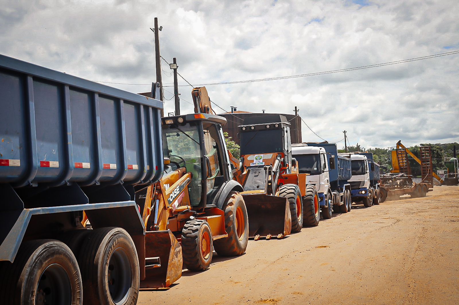 Estado recolhe mais de 11 carradas de entulhos em apenas um dia em Rio Branco