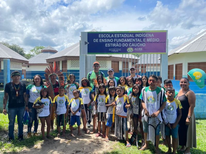 Estado entrega reforma da escola indígena Estirão do Caucho