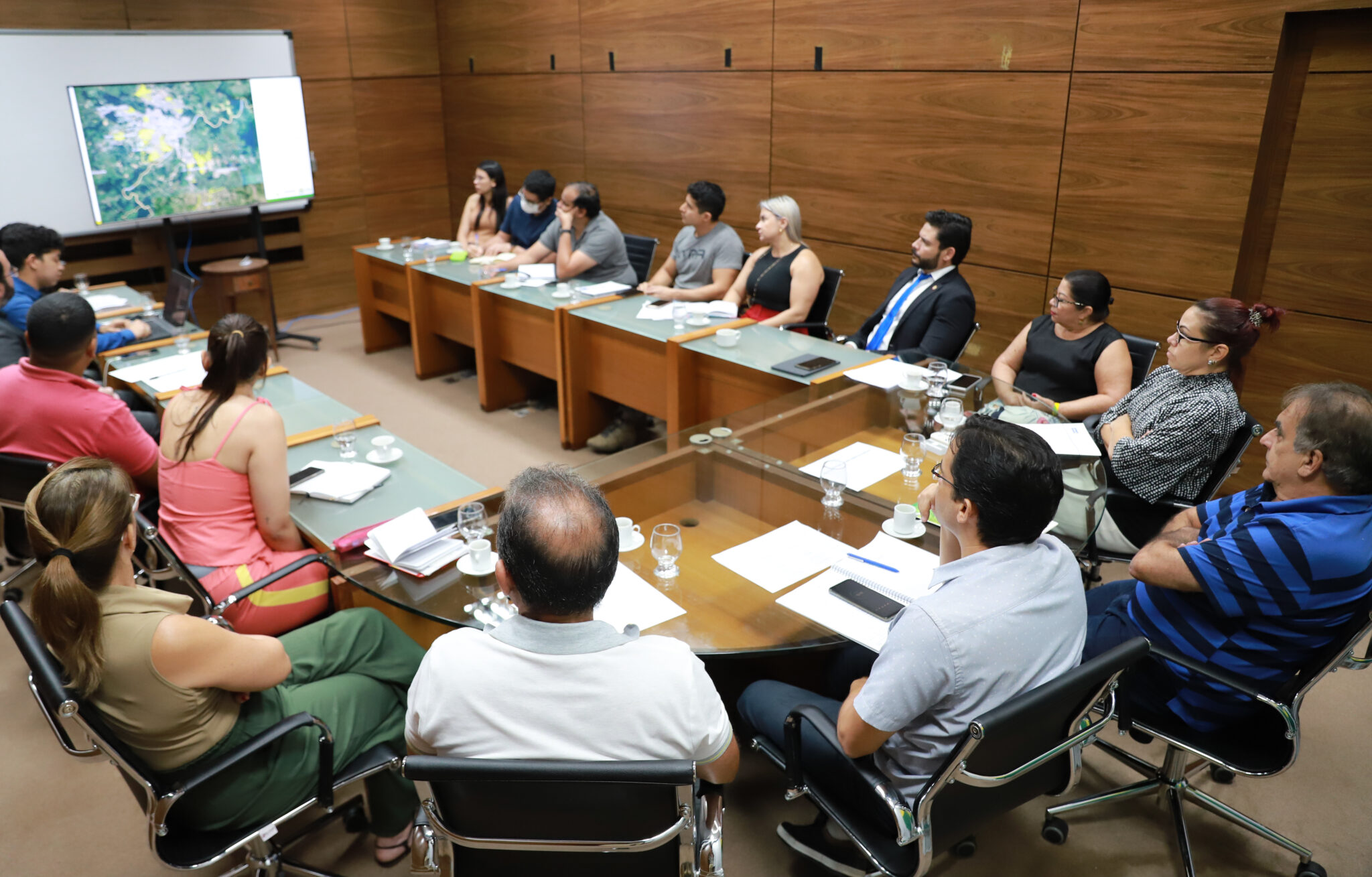 Gestores do Estado e Prefeitura de Rio Branco se reúnem para traçar metas sobre o programa Ruas do Povo