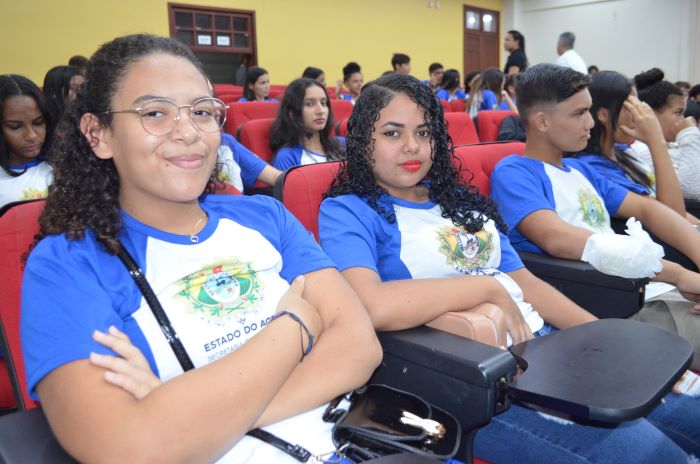Escola Santiago Dantas realiza aulão Projeto de Vida