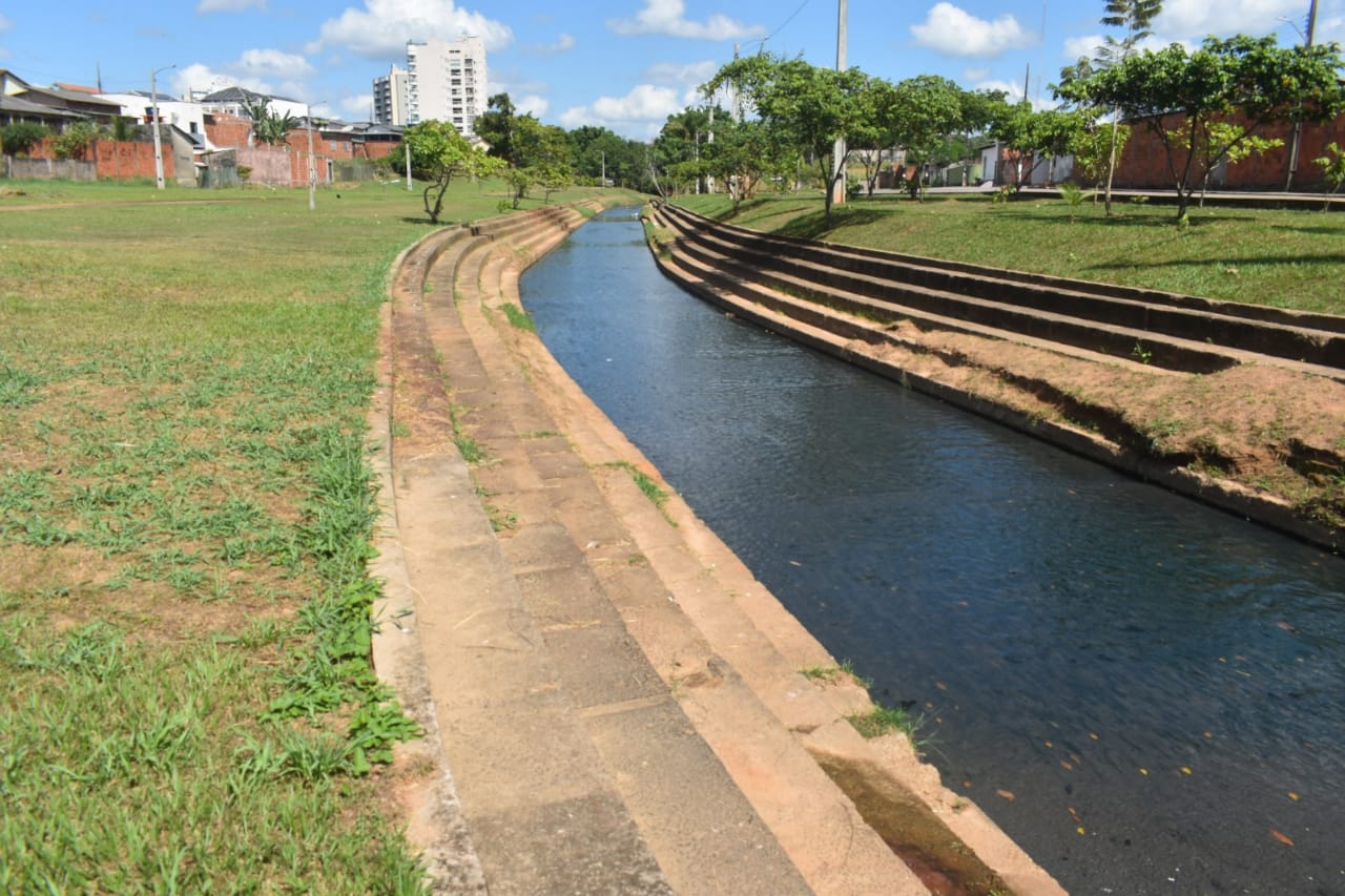 Governo intensifica obras para urbanização do Canal do Igarapé Fundo
