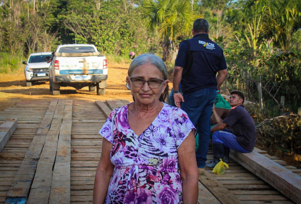 Em Rodrigues Alves, Deracre constrói ponte e garante acesso de 50 famílias do Ramal União