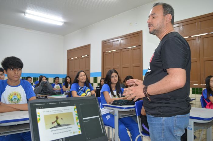Educação realiza oficina sobre mecanismos de defesa para alunos da Escola Leôncio de Carvalho