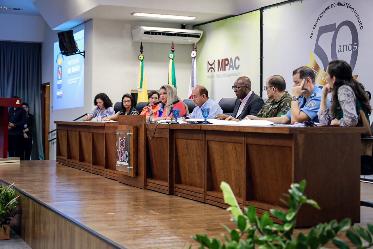 Comitiva interministerial participa de evento sobre situação migratória em Rio Branco e visita instalações do abrigo municipal