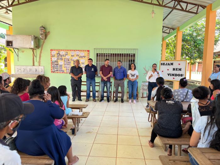 Educação entrega kits, tablets e equipamentos na escola Tufic Asmar, em Rio Branco