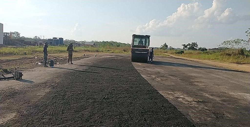 Governo conclui tapa-buraco na pista de pouso de Santa Rosa do Purus