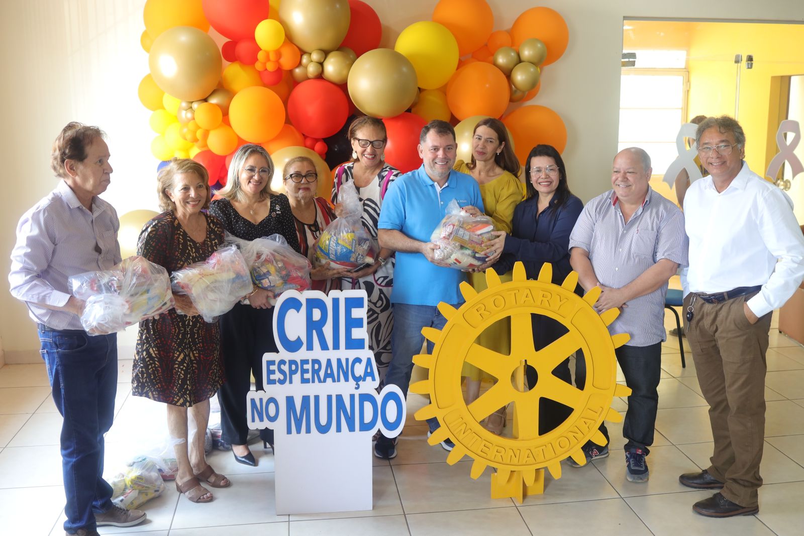 Governo do Acre e Rotary Club Rio Branco doam seis toneladas de alimentos arrecadados durante show na Expoacre