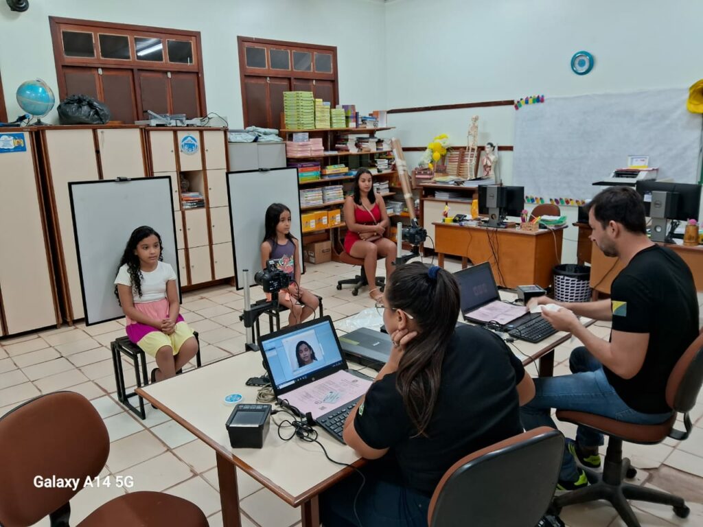 Atendimentos para confecção das carteiras de identificação é parte de uma série de iniciativas da PCAC voltadas para a aproximação com a comunidade e o fortalecimento dos laços de confiança. Foto: cedida