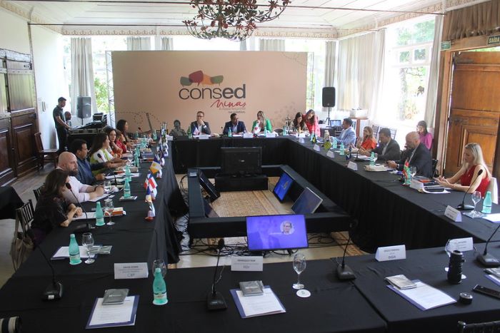 Educação discute reforma do Novo Ensino Médio durante reunião do Conselho Nacional de Secretários de Educação, em Minas Gerais