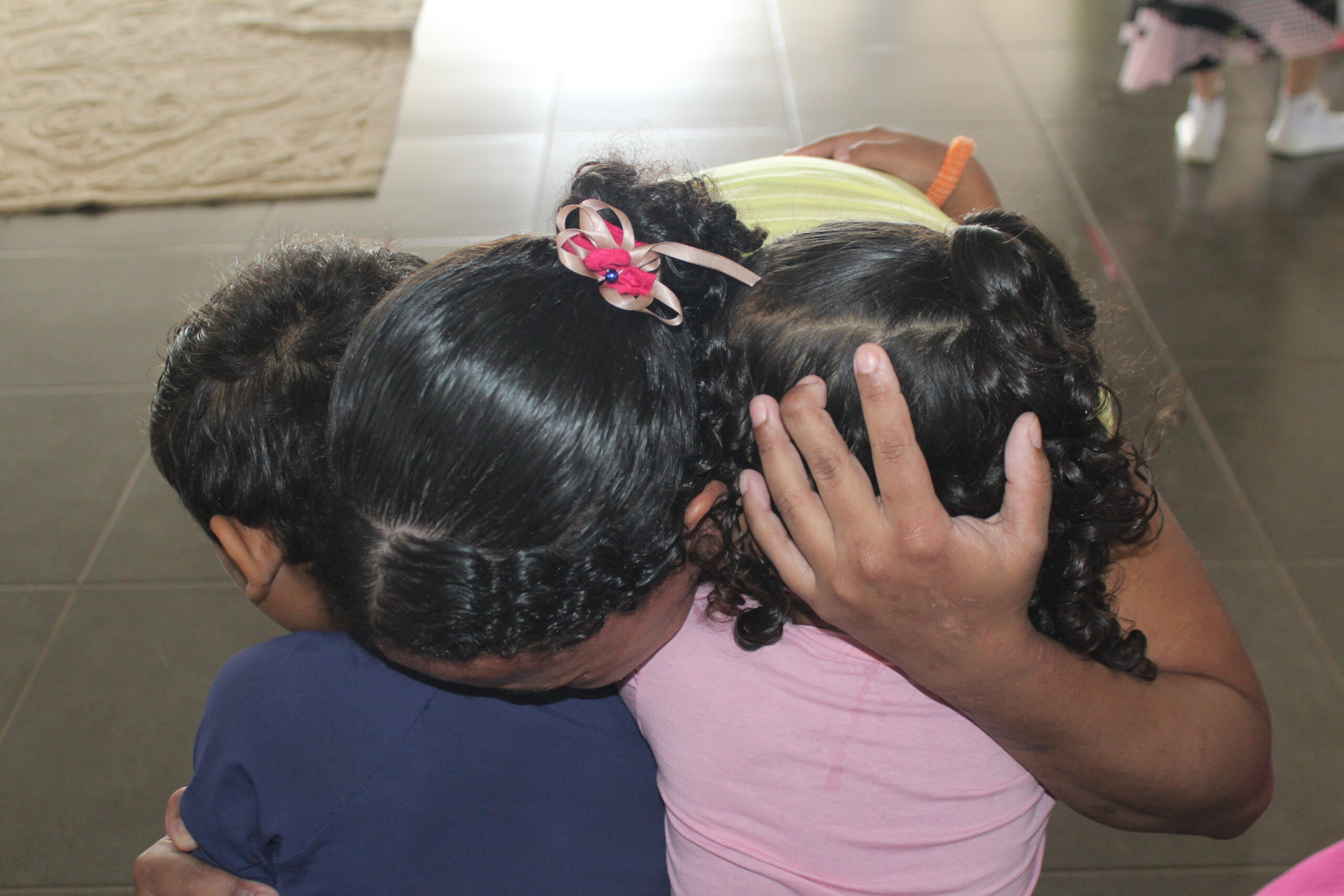 Quero abraçar meu filho pela última vez', diz mãe de brasileiro