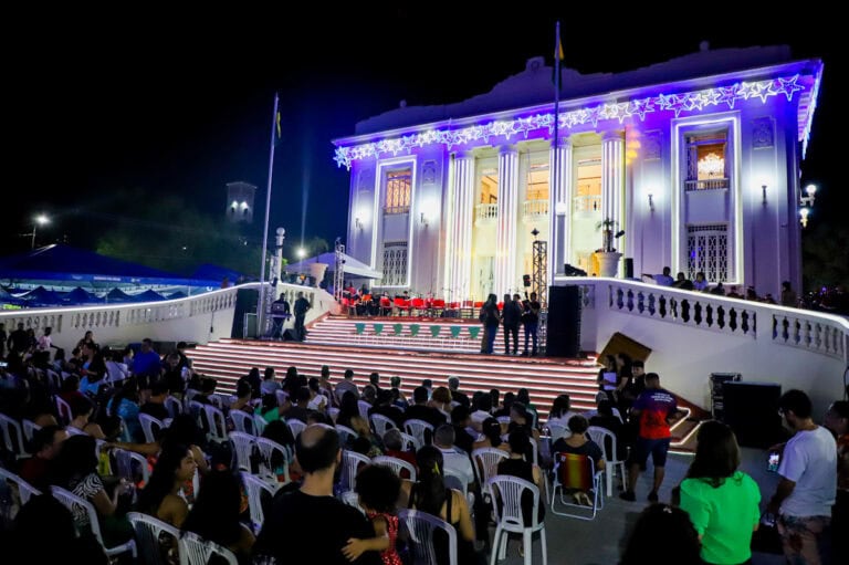 Acender das luzes e Cantata de Natal abrem programação do Fim de Ano da Família na noite deste domingo no Palácio Rio Branco