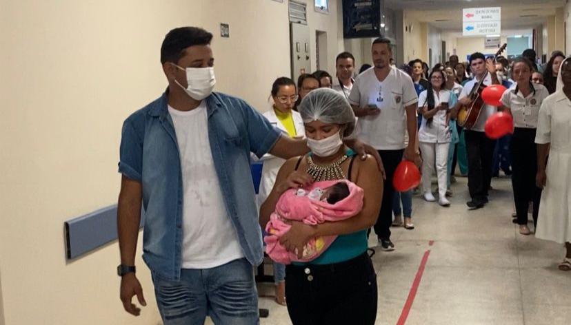Ester, recém-nascida, recebeu alta após 45 dias internada no Hospital Santa Juliana, em Rio Branco. Foto: cedida
