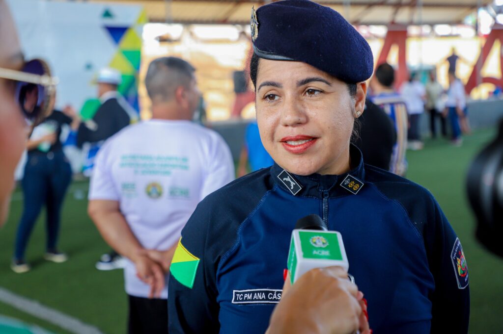 Tenente-coronel Ana Cássia, comandante do Batalhão de Policiamento Ostensivo da região. Foto: Neto Lucena/Secom