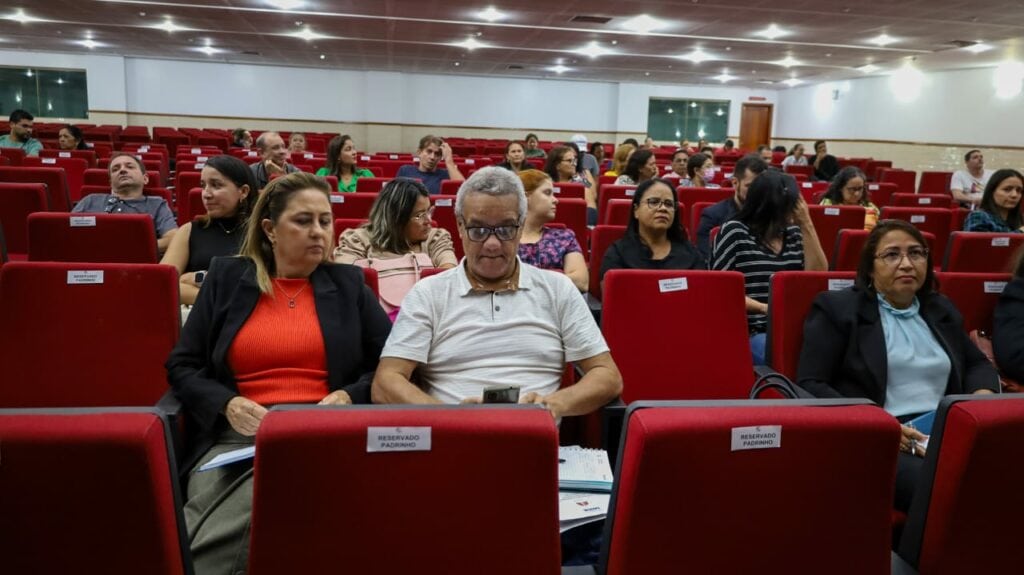 O evento marcou o início de um diálogo importante entre os servidores, o governo e a Fundação Dom Cabral. Foto: Odair Leal/Sesacre